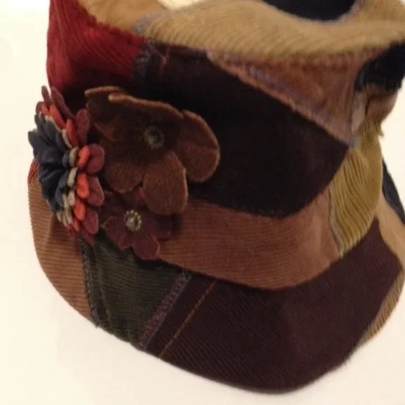 KOKIN Bucket Corduroy Leather Appliqué Quilted Hat Columbia Unisex Winter Pass II Reversible Bucket Hat, Camel  main image 4